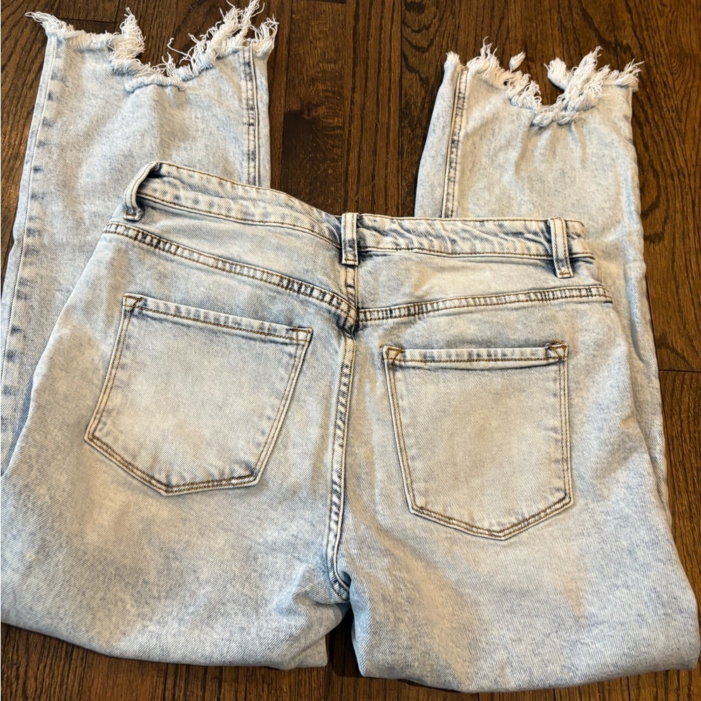 Vervet Women's Straight Distressed Hem Acid Wash Denim Jeans - Size 31 - Picture 7 of 7